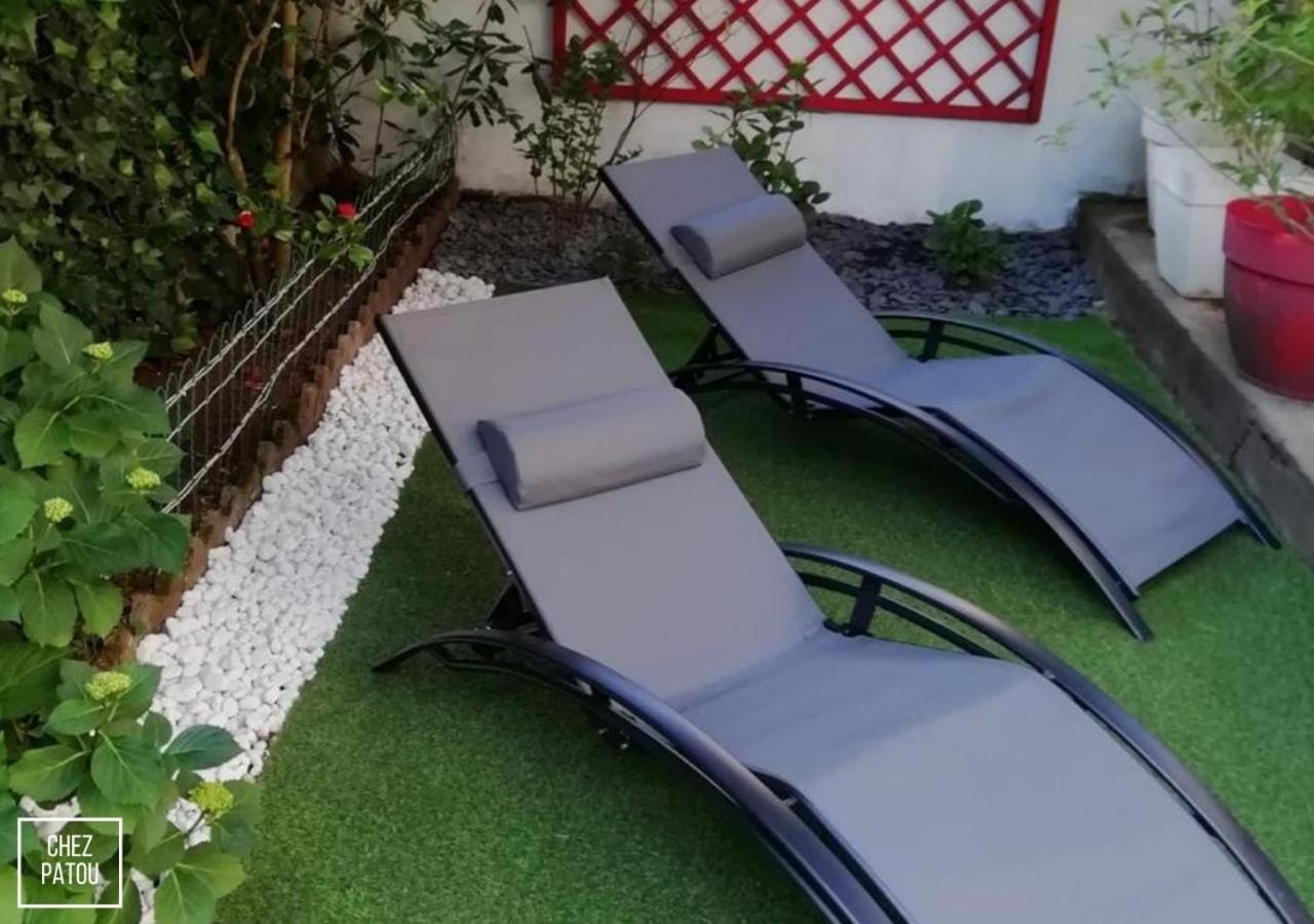 Chez Patou Bed & Breakfast Лавал Екстериор снимка