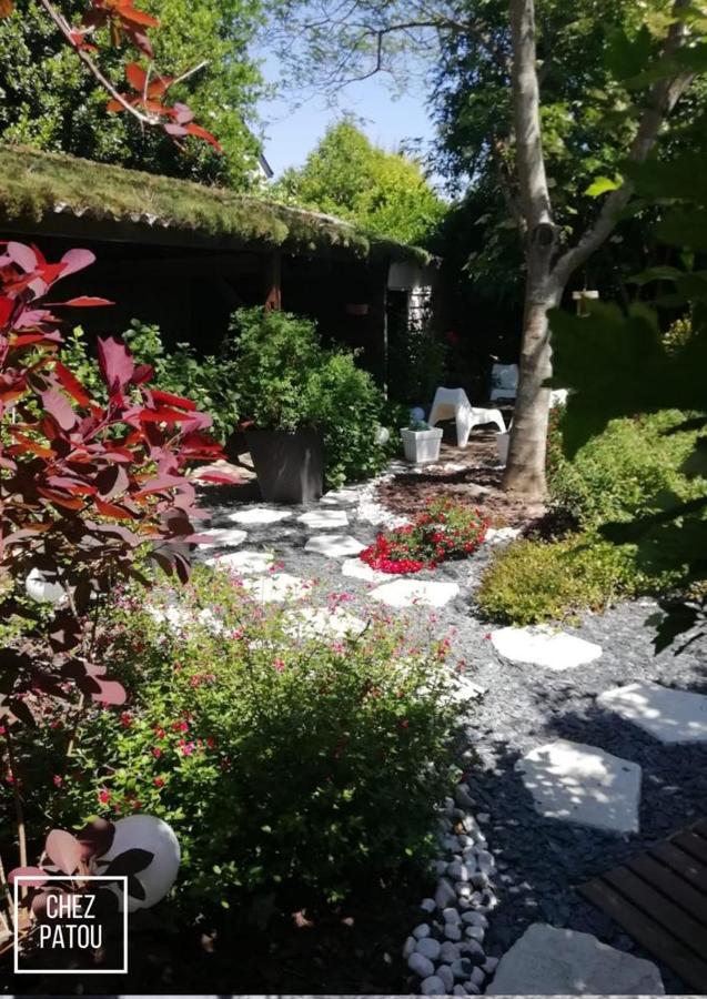 Chez Patou Bed & Breakfast Лавал Екстериор снимка