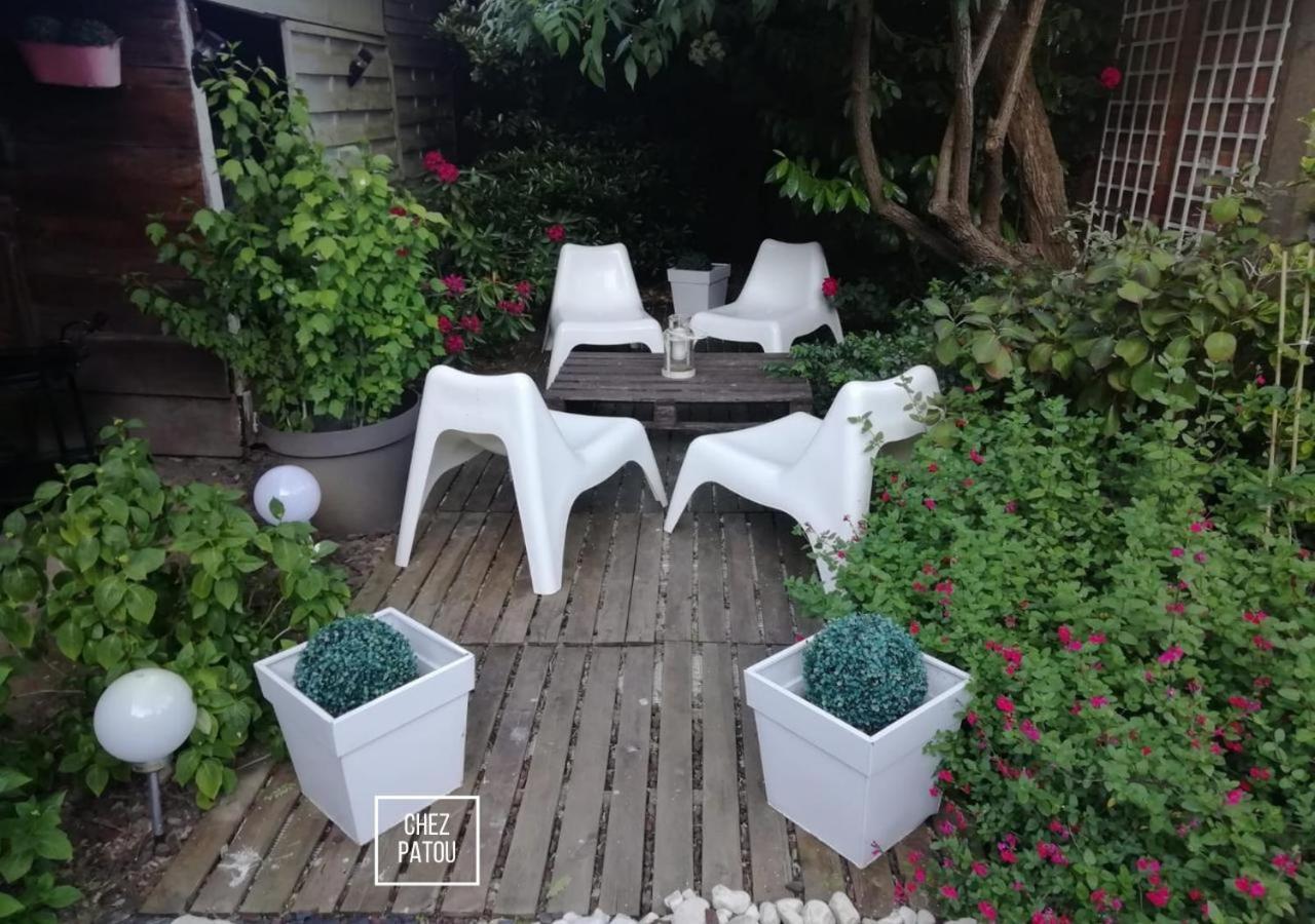 Chez Patou Bed & Breakfast Лавал Екстериор снимка