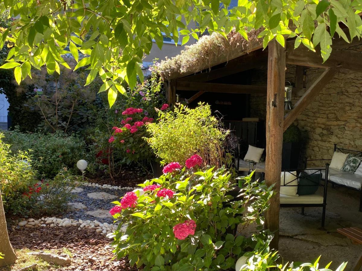Chez Patou Bed & Breakfast Лавал Екстериор снимка